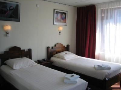 Hotel Wienerhof เดนเฮลเดอร์ ภายนอก รูปภาพ