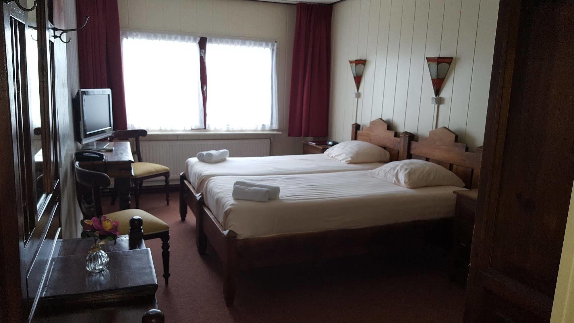 Hotel Wienerhof เดนเฮลเดอร์ ภายนอก รูปภาพ