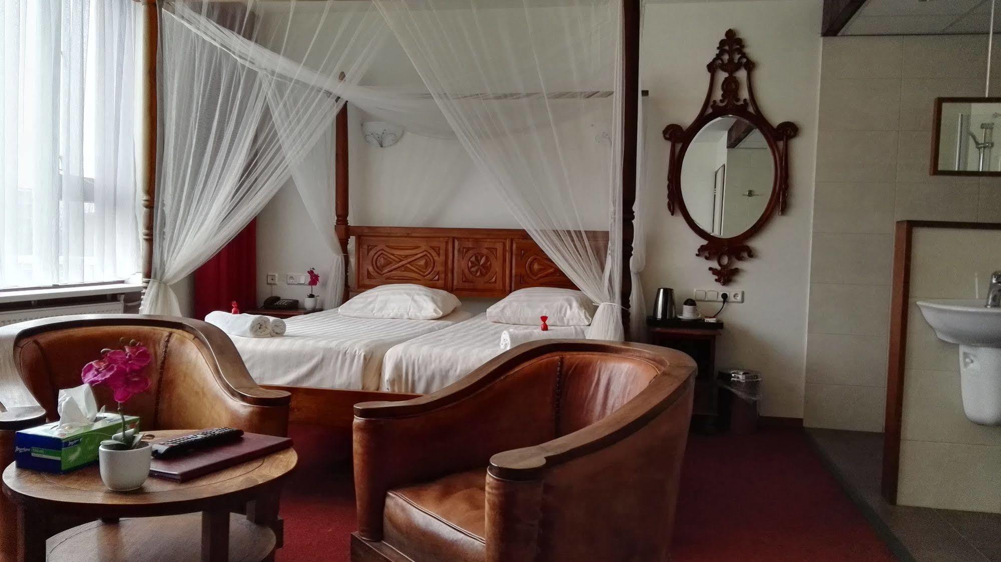 Hotel Wienerhof เดนเฮลเดอร์ ภายนอก รูปภาพ