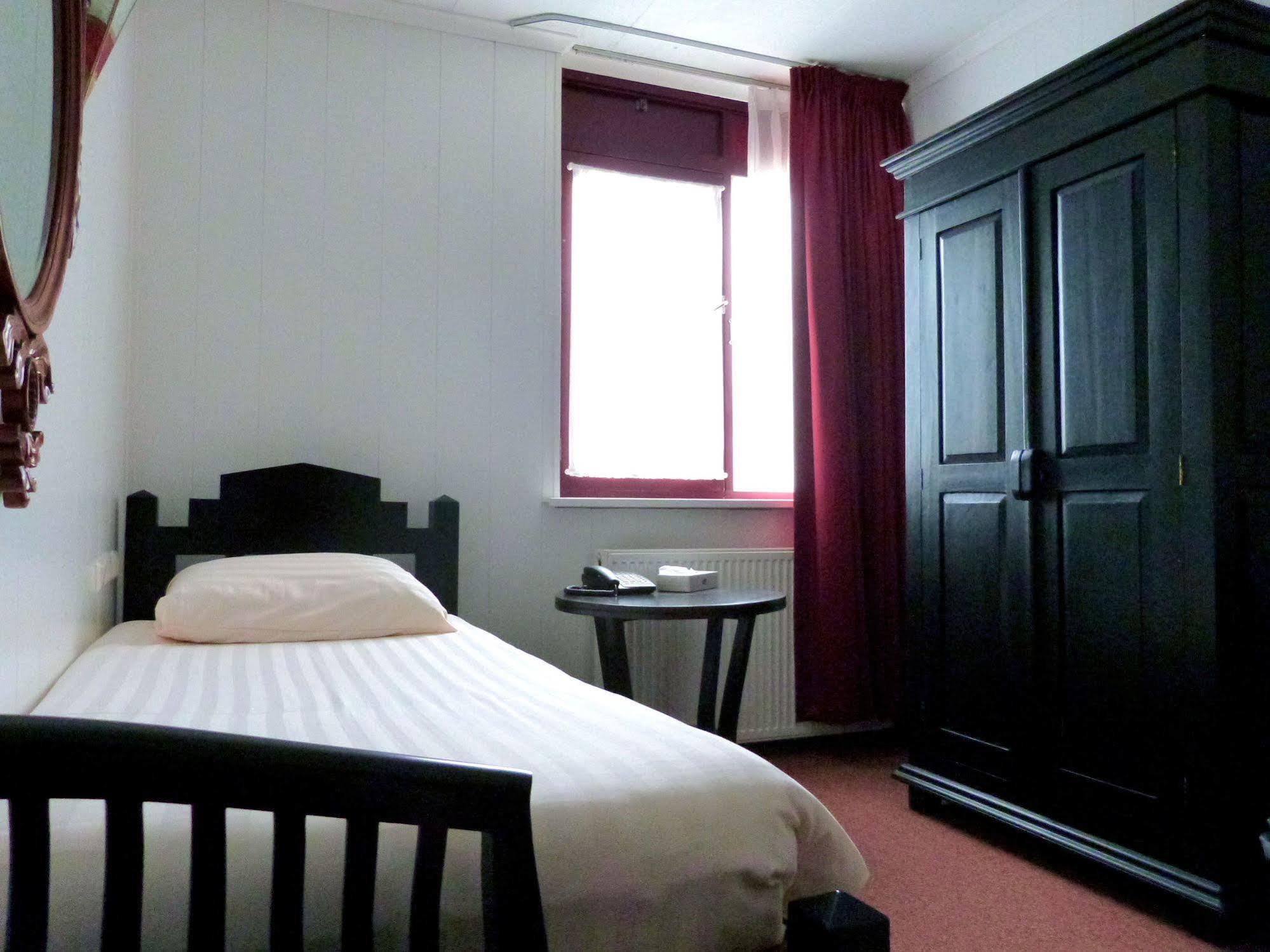 Hotel Wienerhof เดนเฮลเดอร์ ภายนอก รูปภาพ