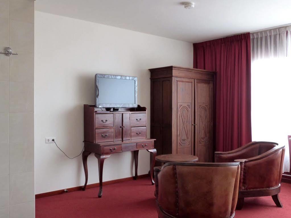 Hotel Wienerhof เดนเฮลเดอร์ ภายนอก รูปภาพ